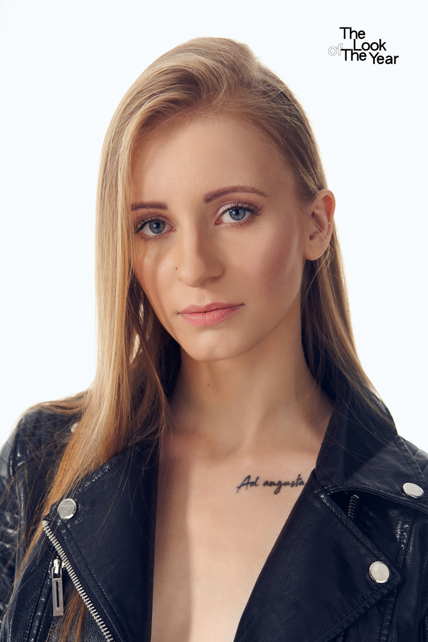 13. KARINA 13. KARINA